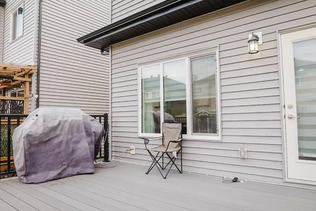 Executive Modern Family Haven For Short Stays Edmonton Holiday home