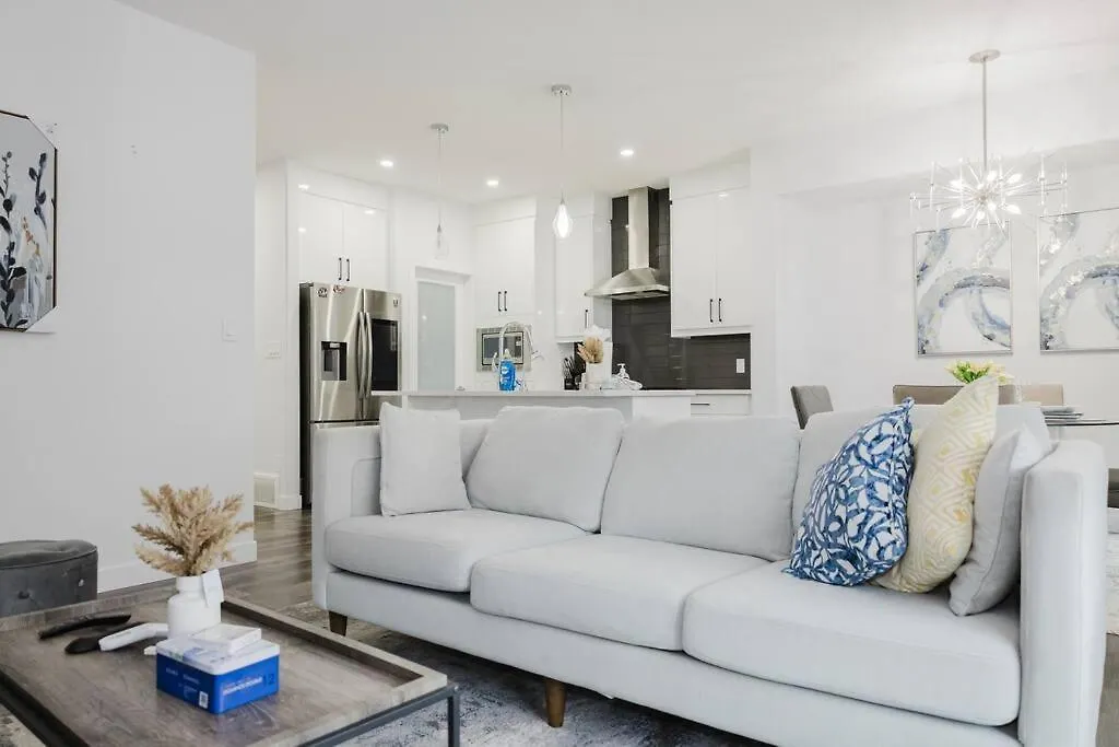 Executive Modern Family Haven For Short Stays location